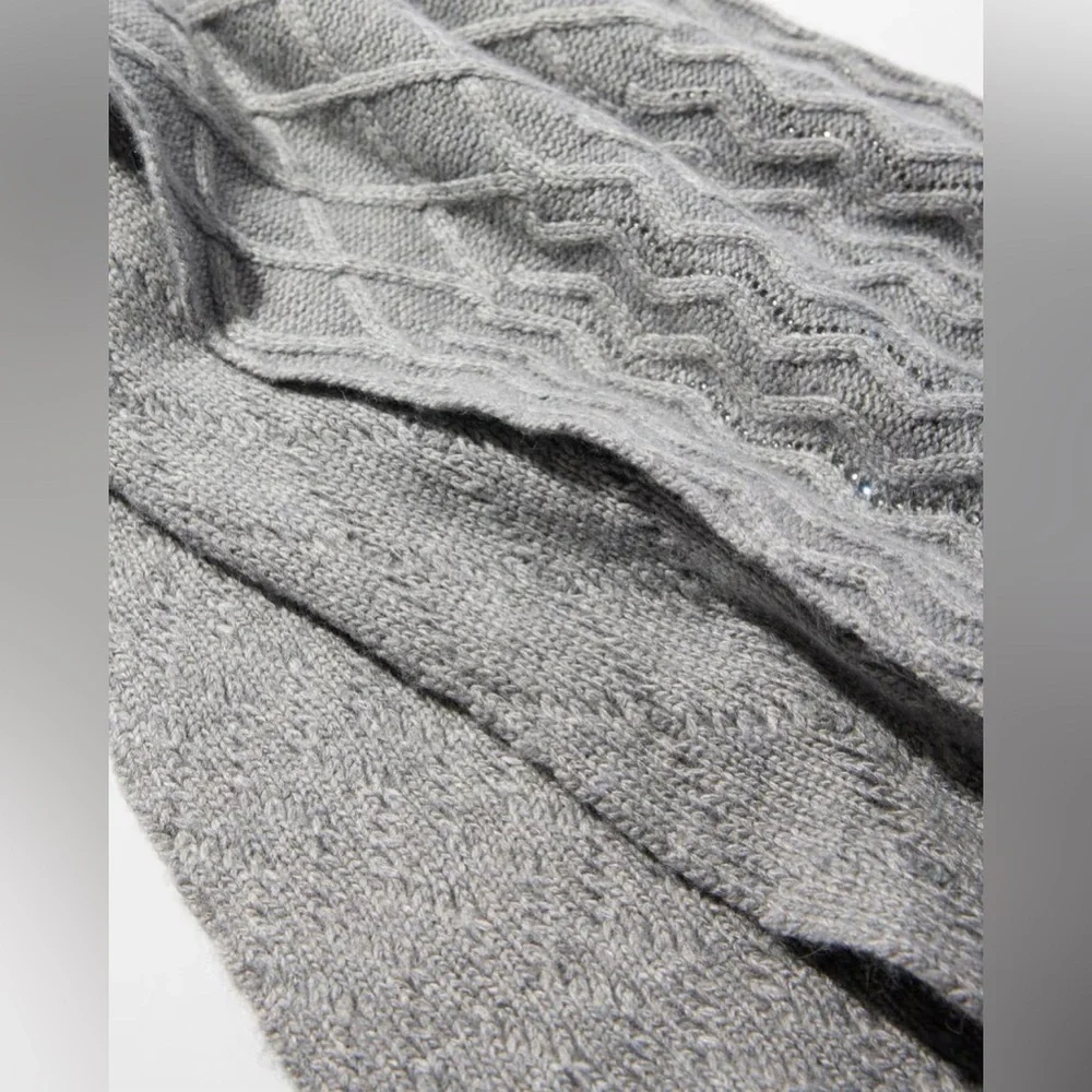 WHBM GRAY RHINESTONE PATTERNED SCARF